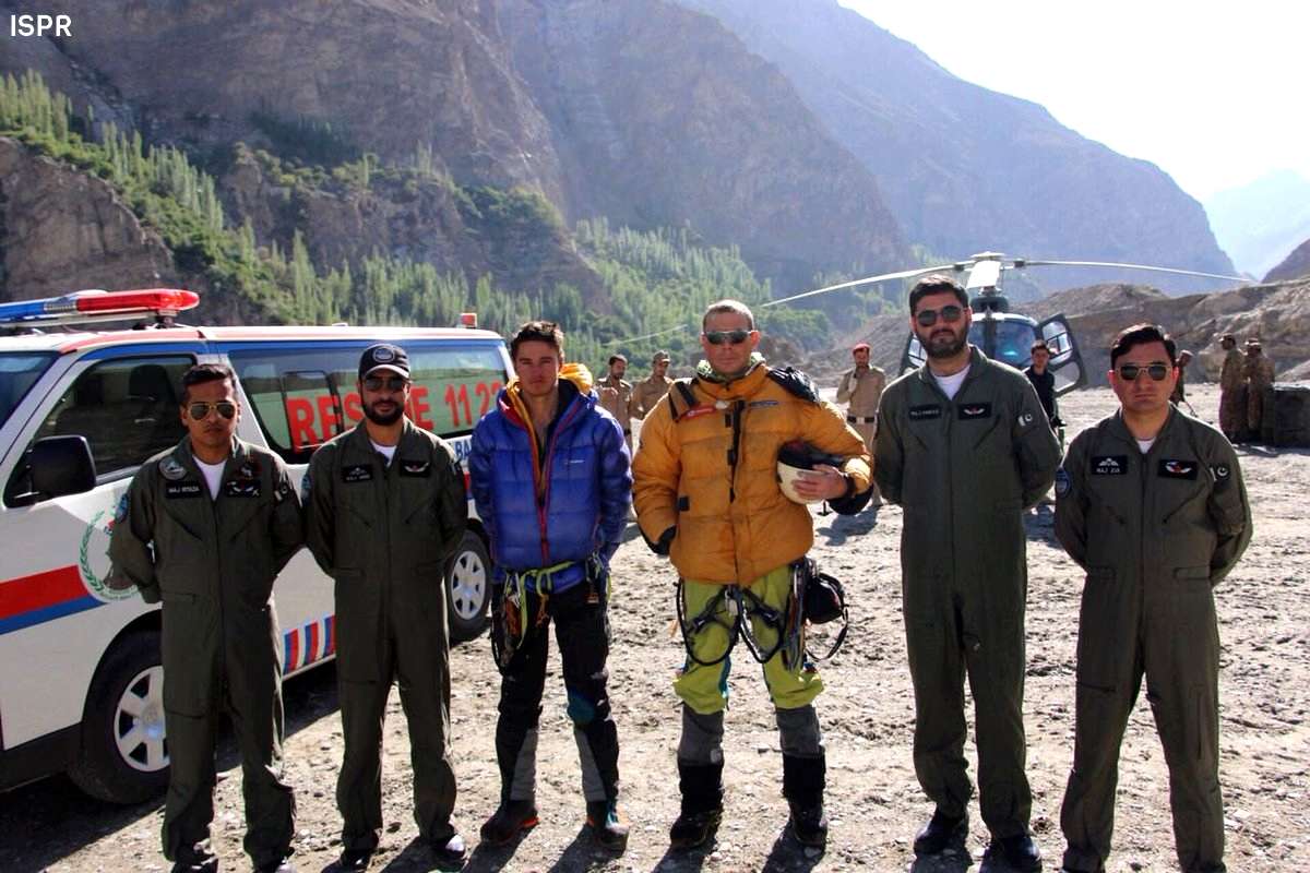 Pakistan Army rescues Bruce Normand and Miller Timothy from Ultar Sar