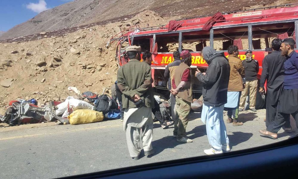 26 dead, 15 Injured in Mashabrum bus accident near Babusar Pass